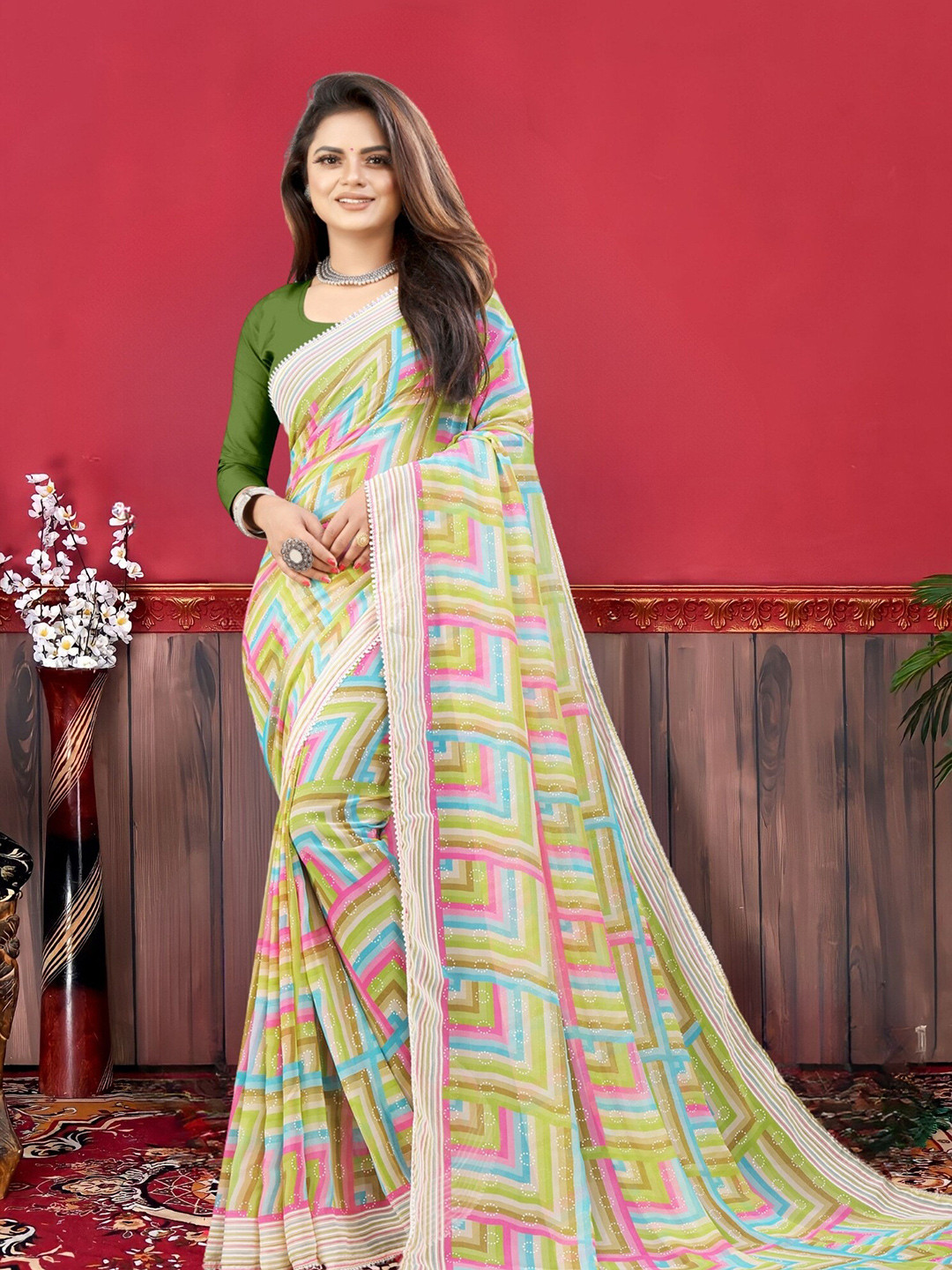 

MAGMINA Geometric Printed Saree, Green