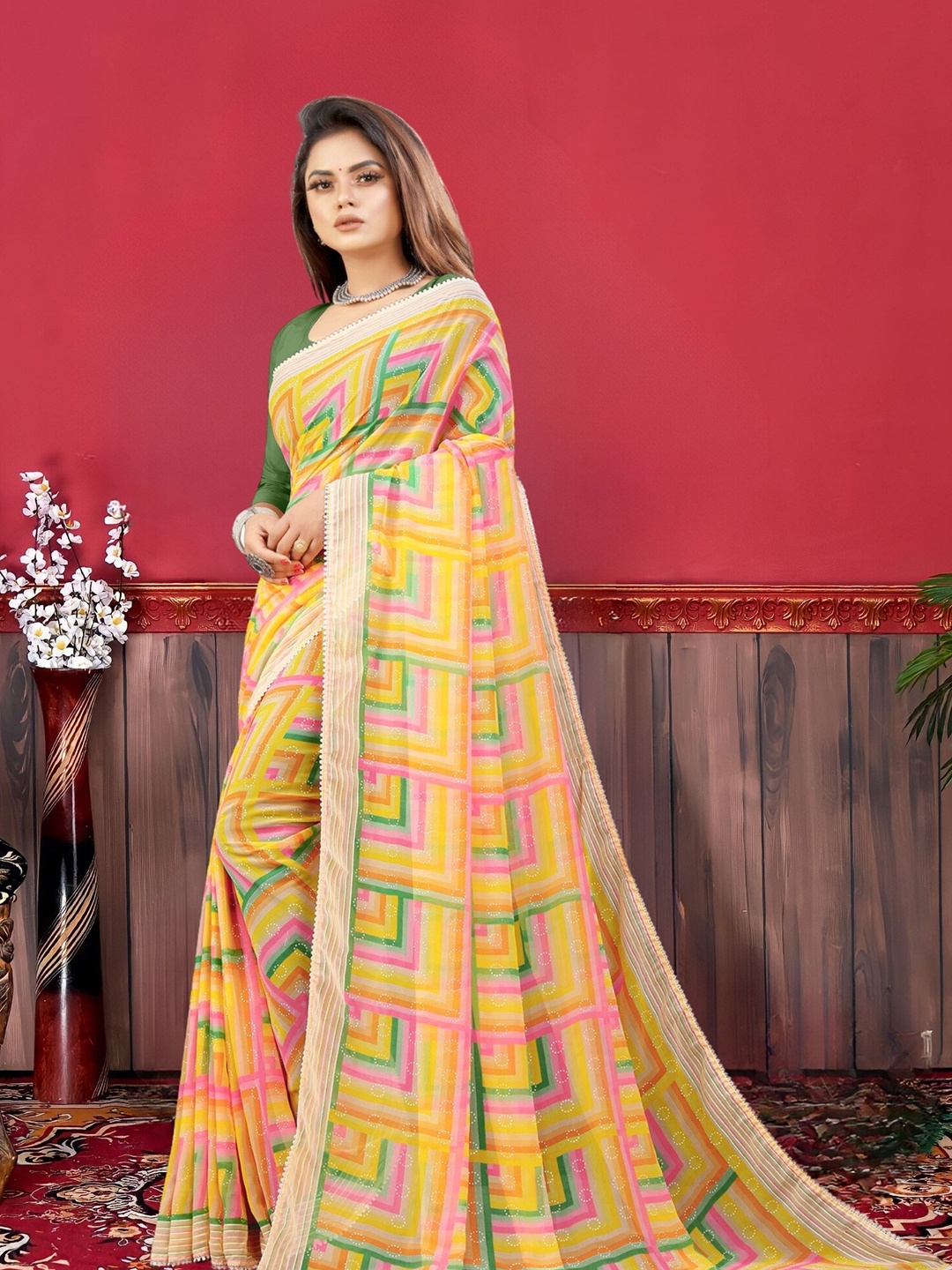 

MAGMINA Geometric Printed Saree, Yellow