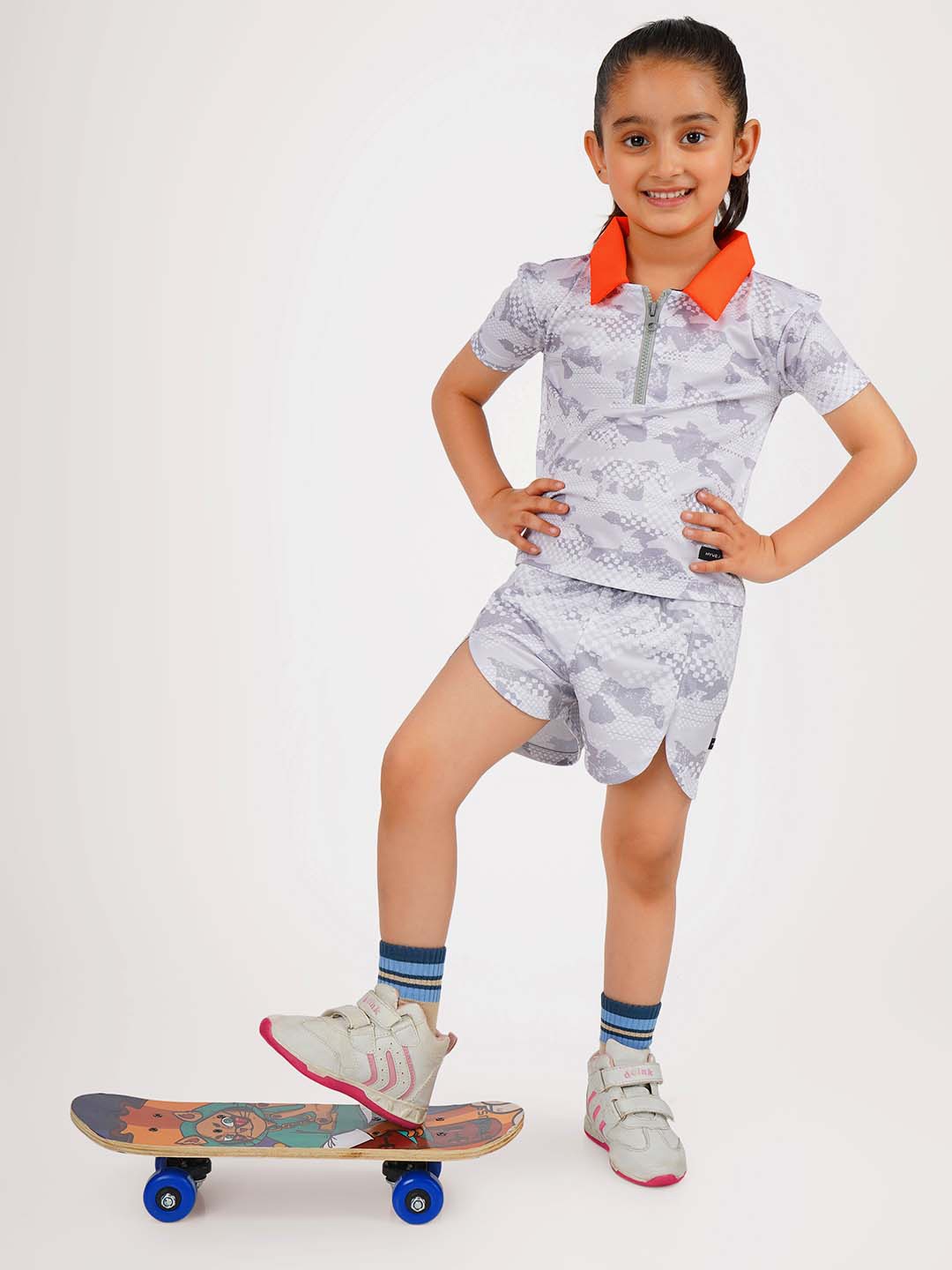 

HYVE Girls Abstract Printed T-shirt, Grey