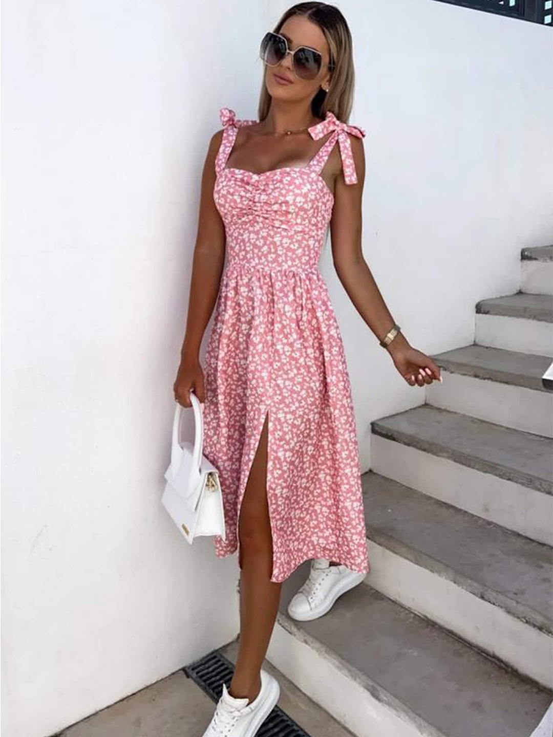 

LULU & SKY Floral Printed Sweetheart Neck Shoulder Straps Fit & Flare Dress, Pink