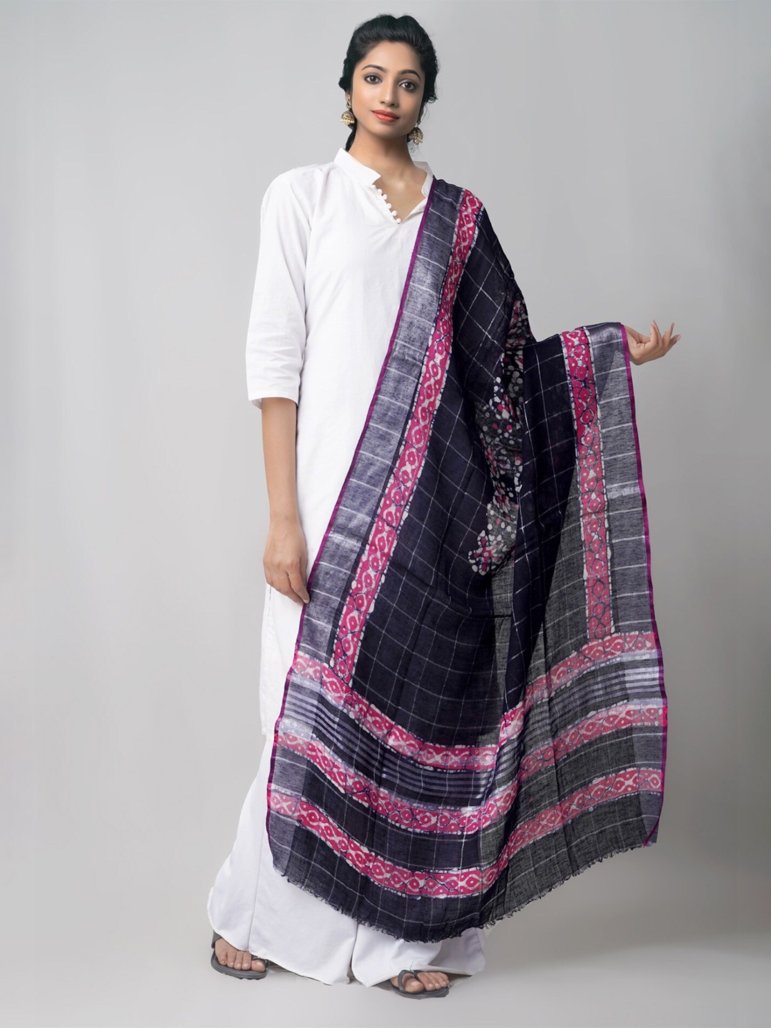 

Unnati Silks Geometric Batik Printed Linen Dupatta, Navy blue