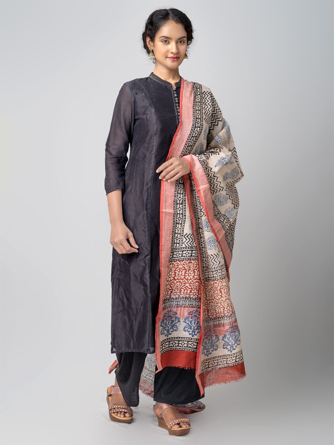 

Unnati Silks Geometric Block Printed Pure Cotton Dupatta, Cream