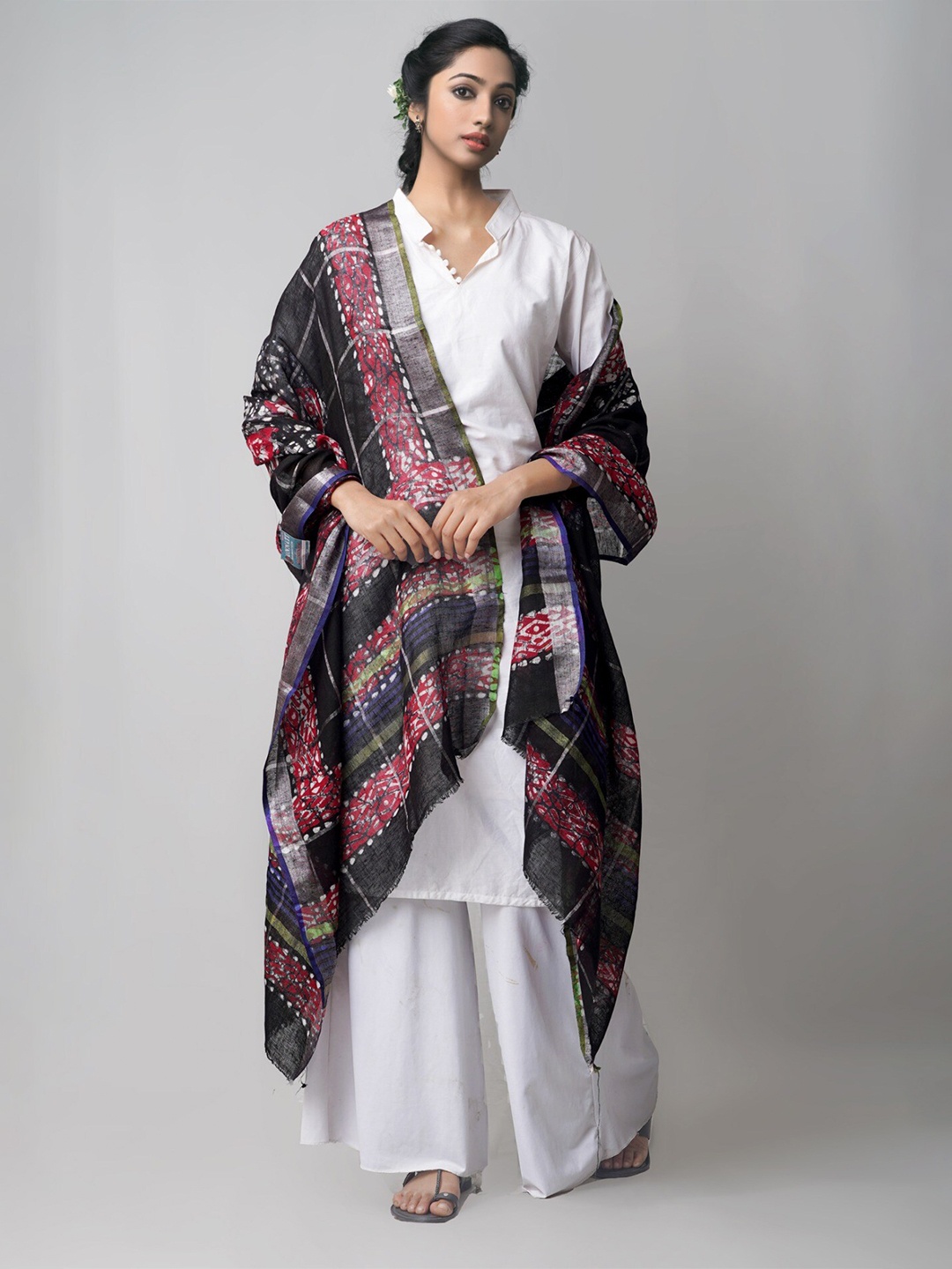 

Unnati Silks Geometric Printed Linen Batik Dupatta, Black