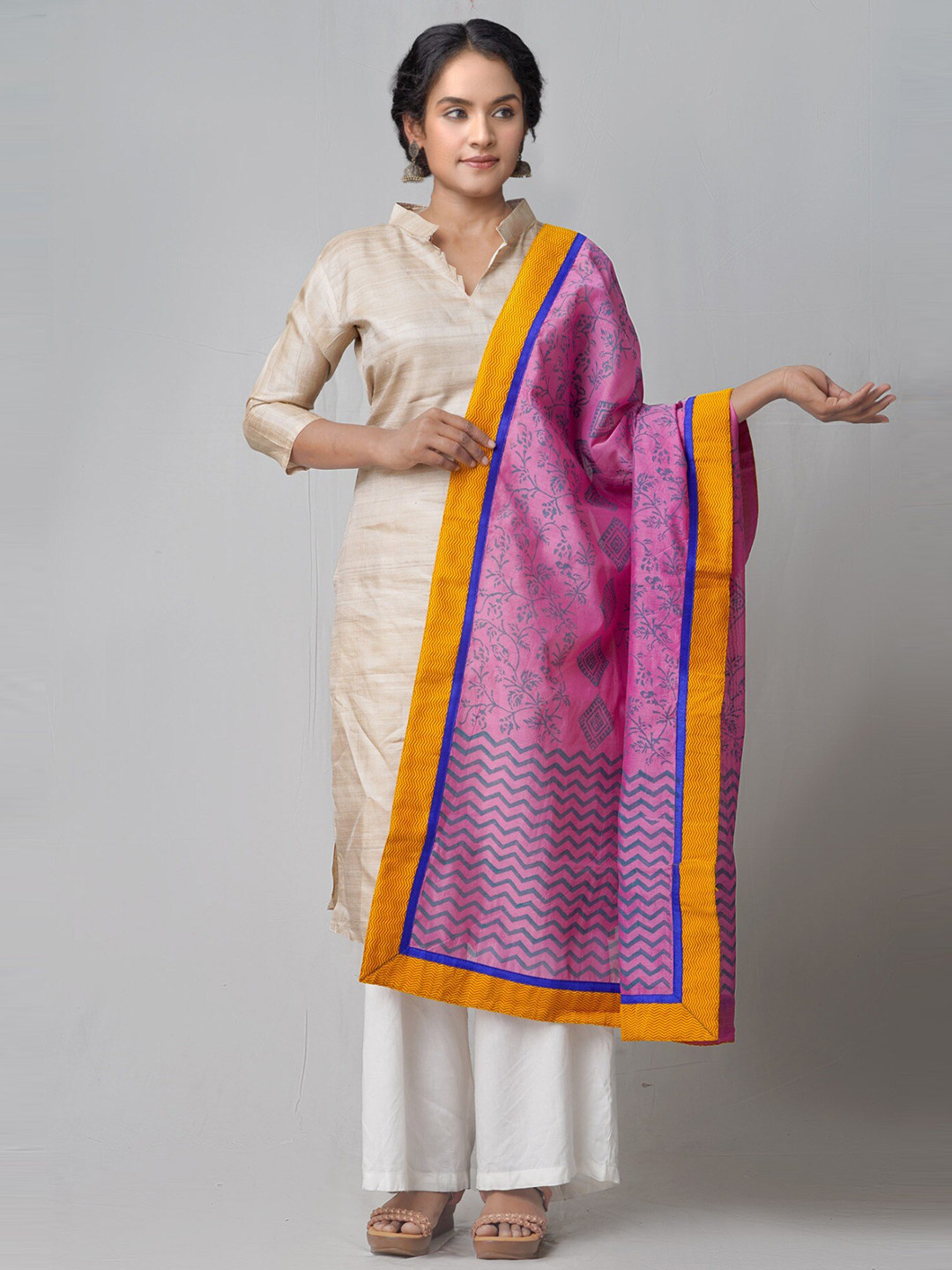 

Unnati Silks Floral Printed Cotton Silk Block Print Dupatta, Pink