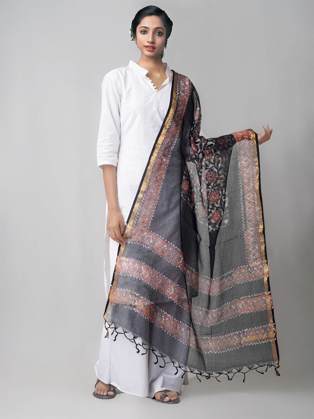 

Unnati Silks Floral Printed Pure Cotton Batik Dupatta, Black