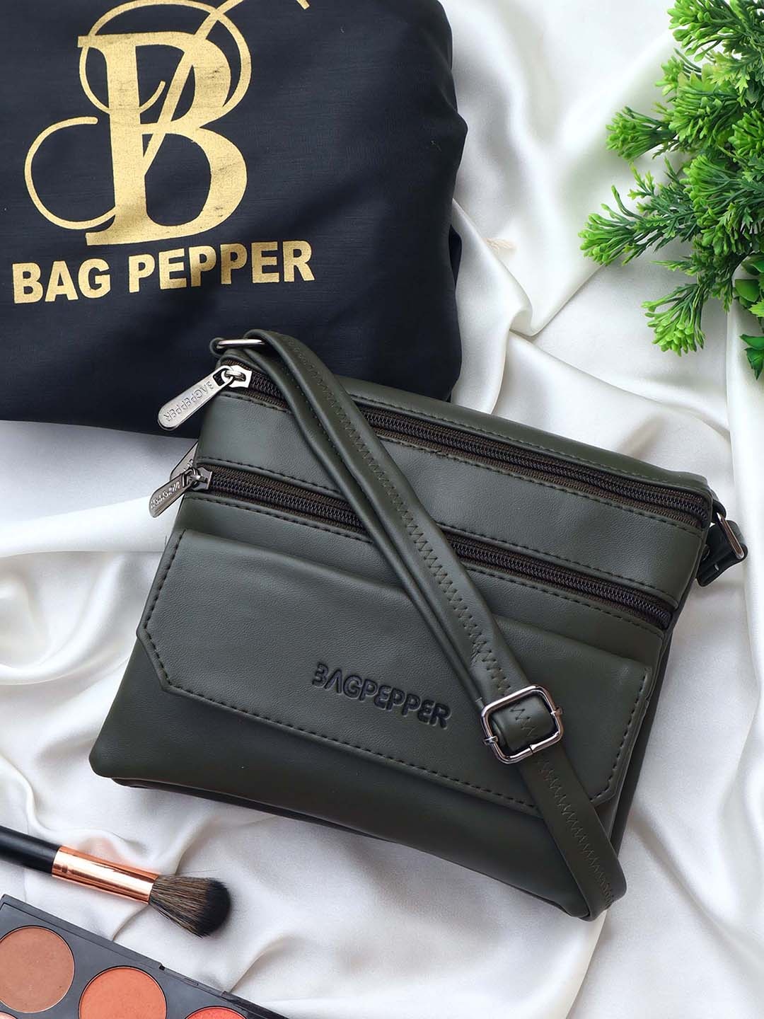 

Bag Pepper Structured Sling Bag, Olive
