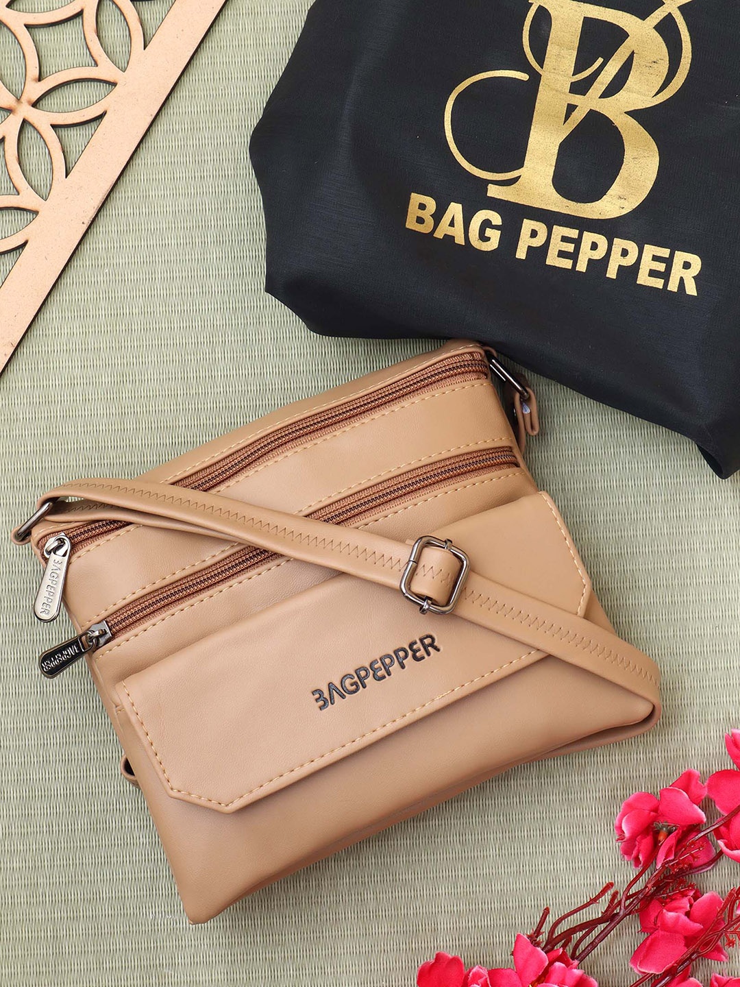 

Bag Pepper Miniature Sling Bag, Beige