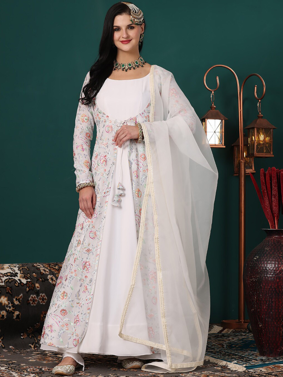 

Ethnovog Floral Embroidered Regular Sequinned Kurta with Palazzos & Dupatta, White