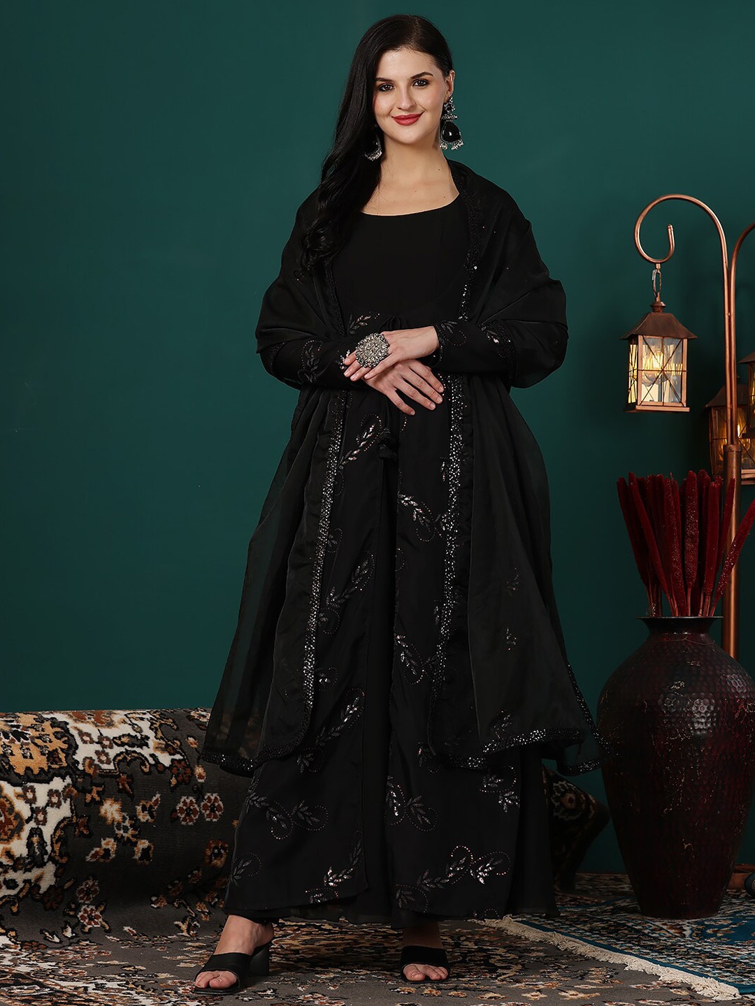 

Ethnovog Floral Embroidered Layered Sequinned Kurta with Palazzos & Dupatta, Black