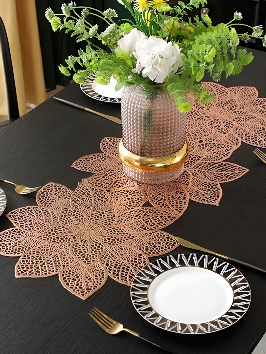 

MONKDECOR Tan Brown Cutwork Floral Shaped Table Runner