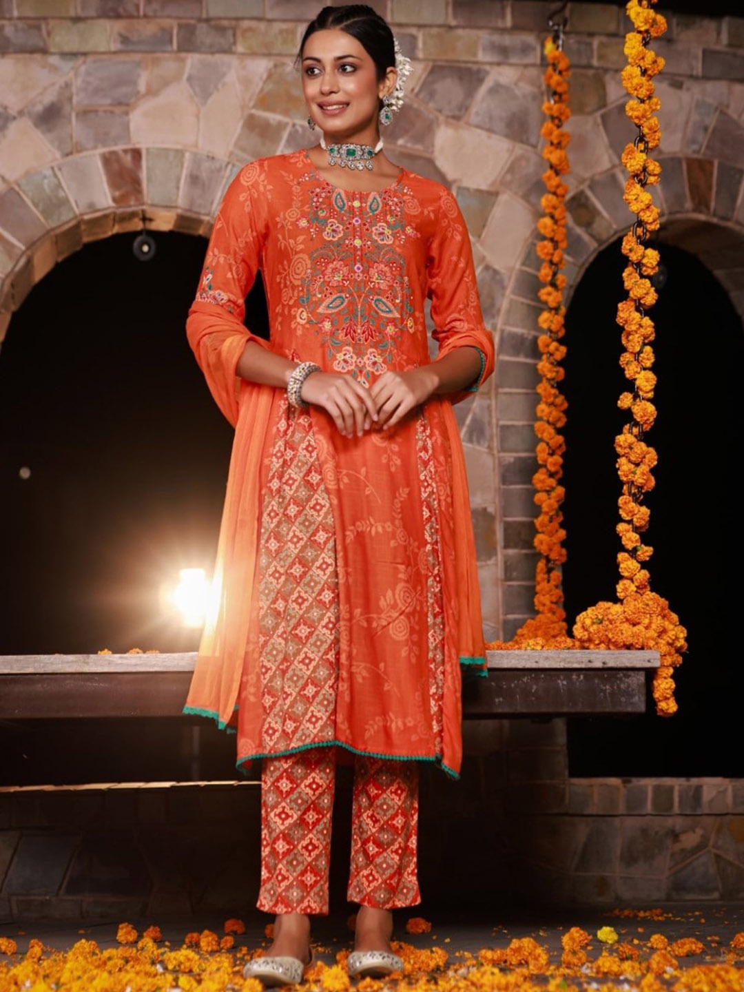 

Juniper Floral Printed Round Neck Beads and Stones Kurta with Trousers & With Dupatta, Orange