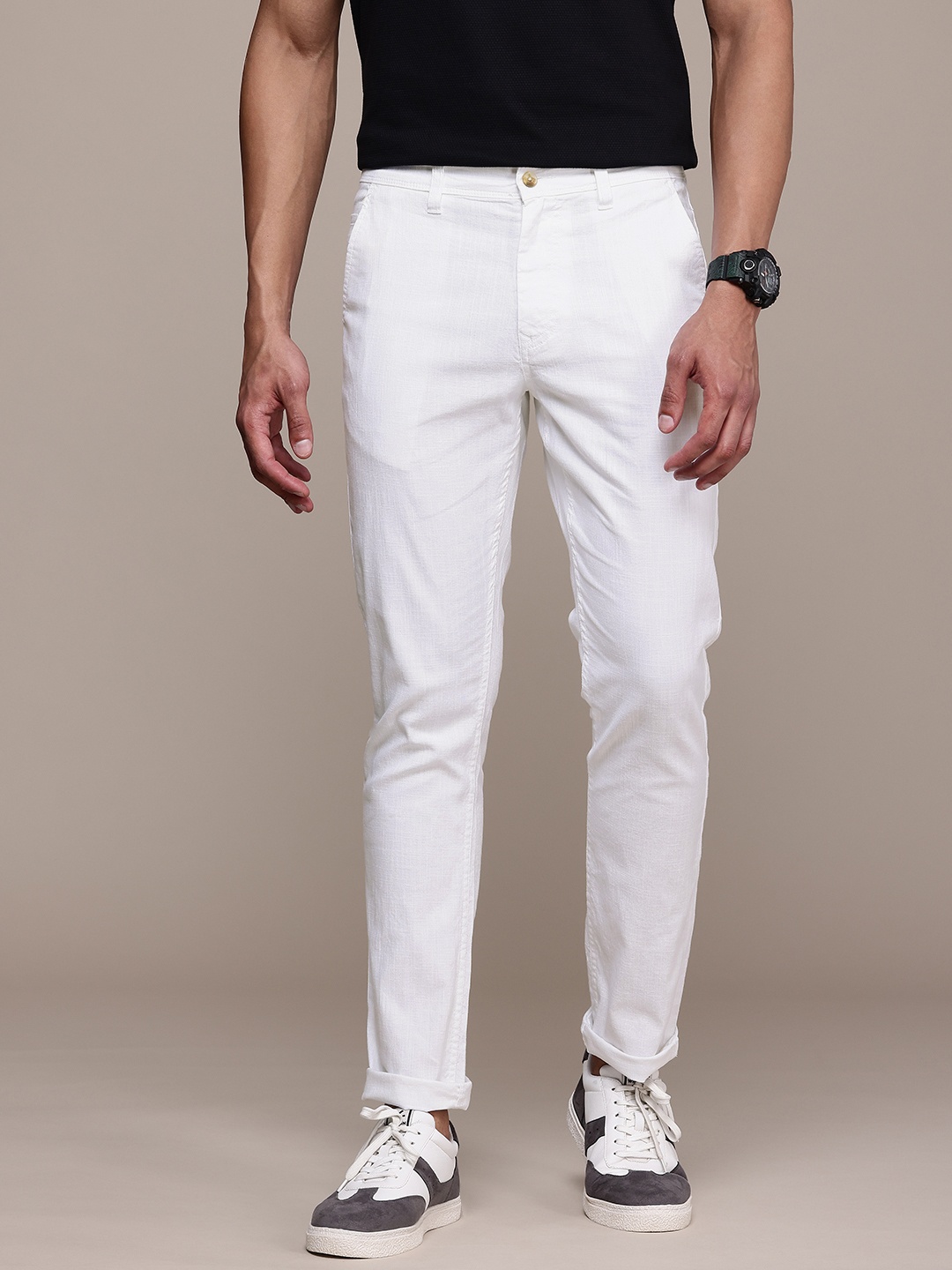 

WROGN Men Checked Slim Fit Chinos Trousers, White