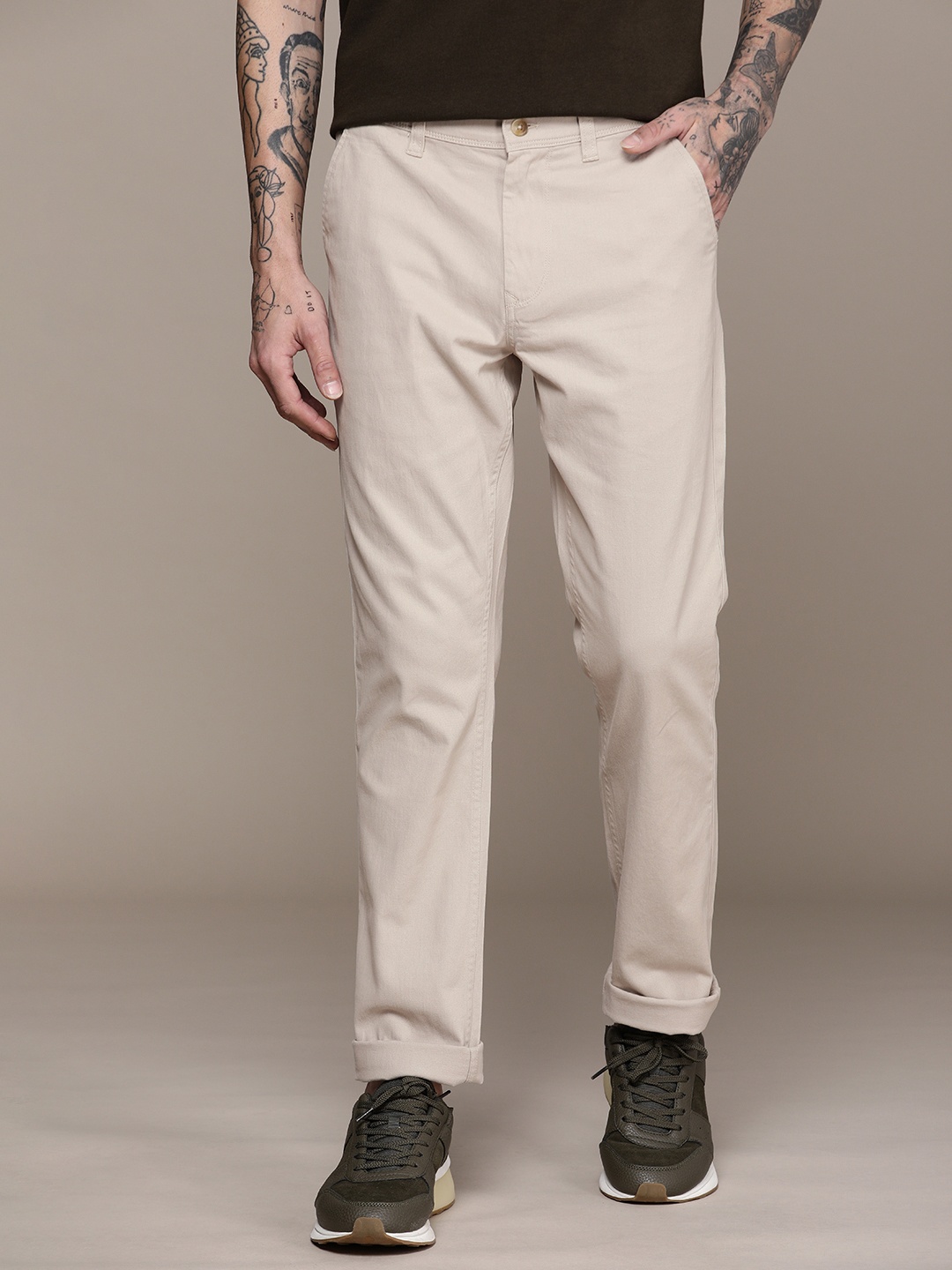 

WROGN Men Slim Fit Trousers, Beige