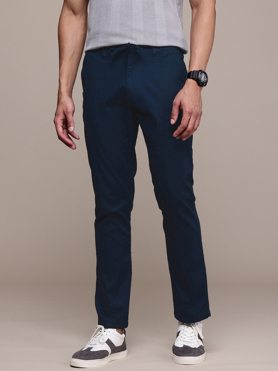 

WROGN Men Casual Trousers, Navy blue