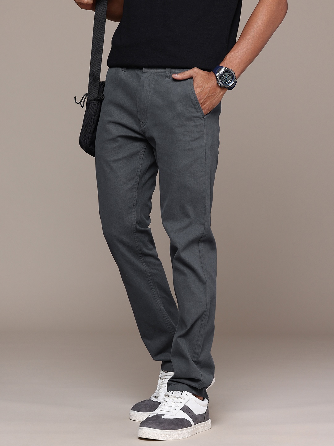 

WROGN Men Slim Fit Chinos Trousers, Grey