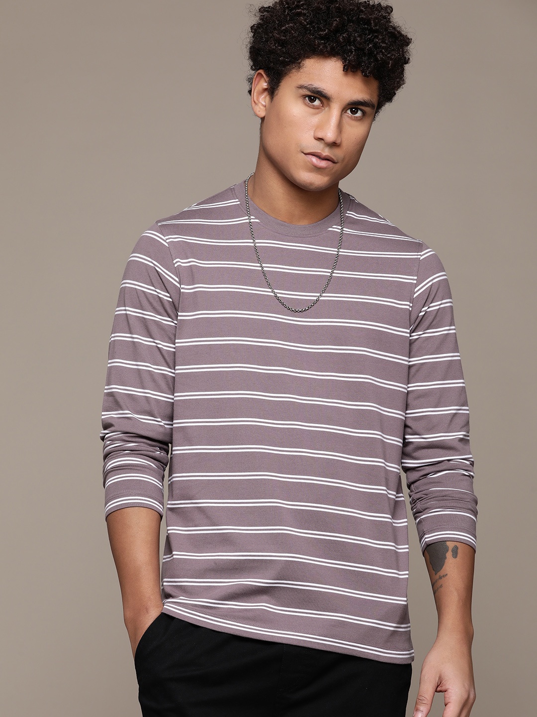 

The Roadster Lifestyle Co. Striped Round Neck T-shirt, Mauve