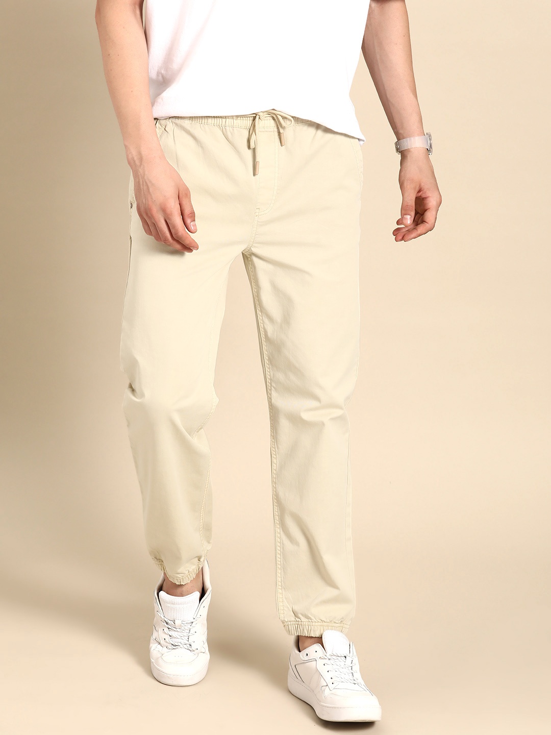 

Aeropostale Men Relaxed Fit Joggers, Cream