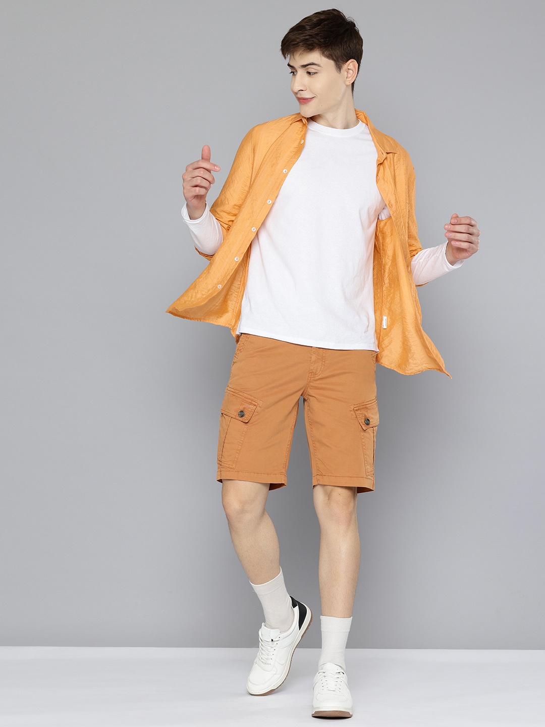 

Aeropostale Men Cargo Shorts, Rust