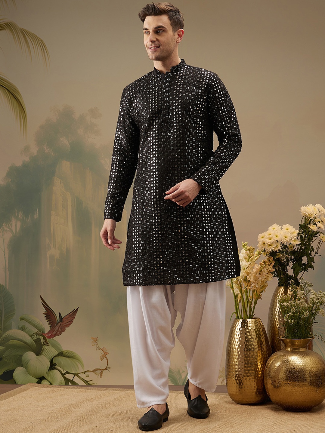 

Molly & Michel Ethnic Motif Embroidered Sequins Straight Kurta, Black
