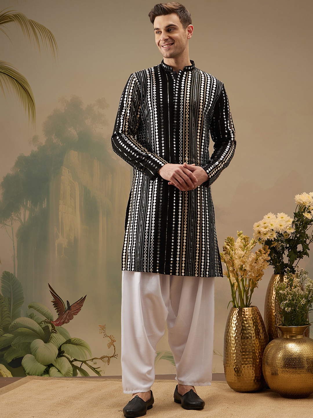 

Molly & Michel Ethnic Motif Embroidered Mirror Work Straight Kurta, Black