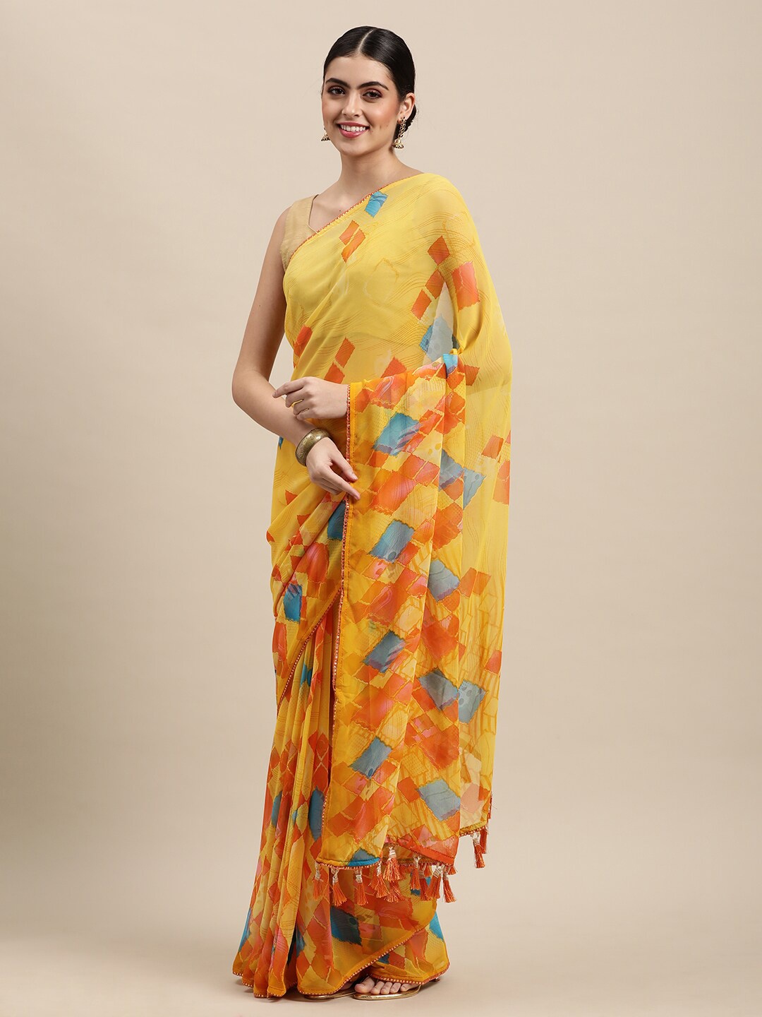 

Rekha Maniyar Geometric Printed Pure Georgette Saree, Yellow