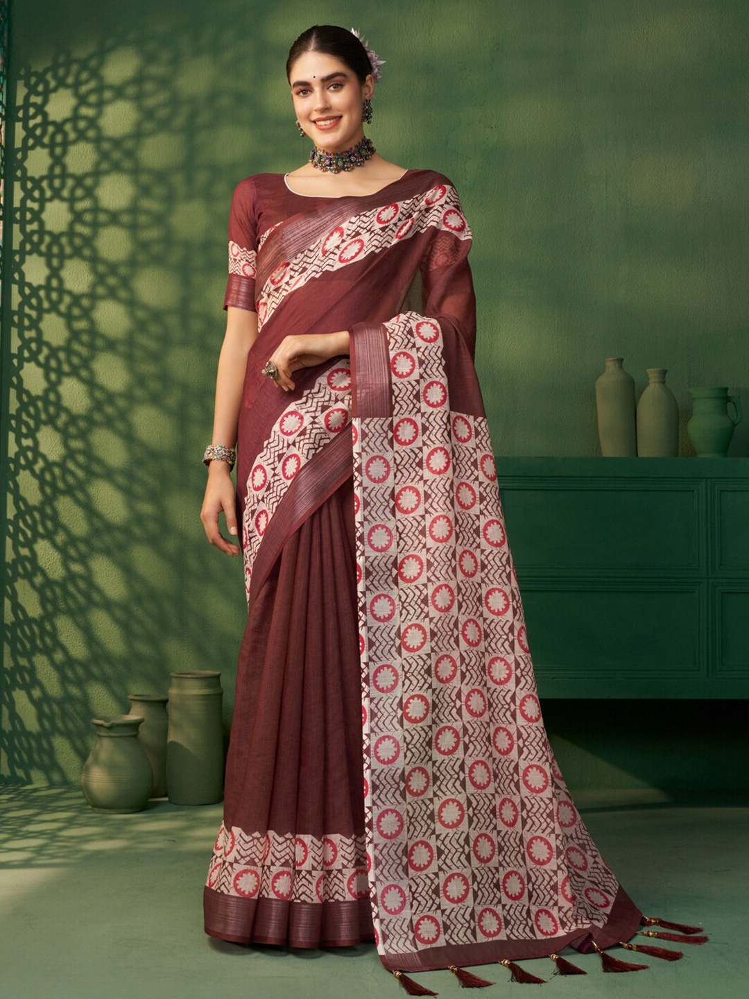 

Sangria Ethnic Motifs Printed Zari Jaipuri Cotton Block Saree, Coffee brown