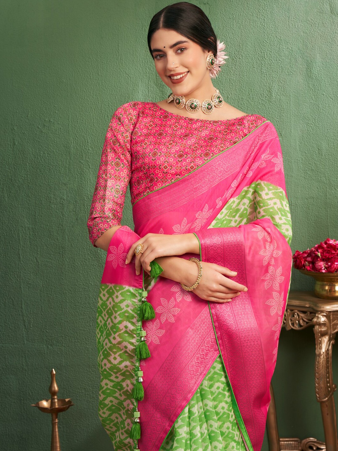 

Sangria Abstract Printed Pure Cotton Saree, Green