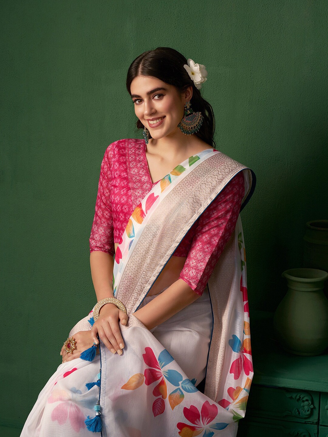 

Sangria Floral Printed Zari Coimbatore Cotton Saree, White