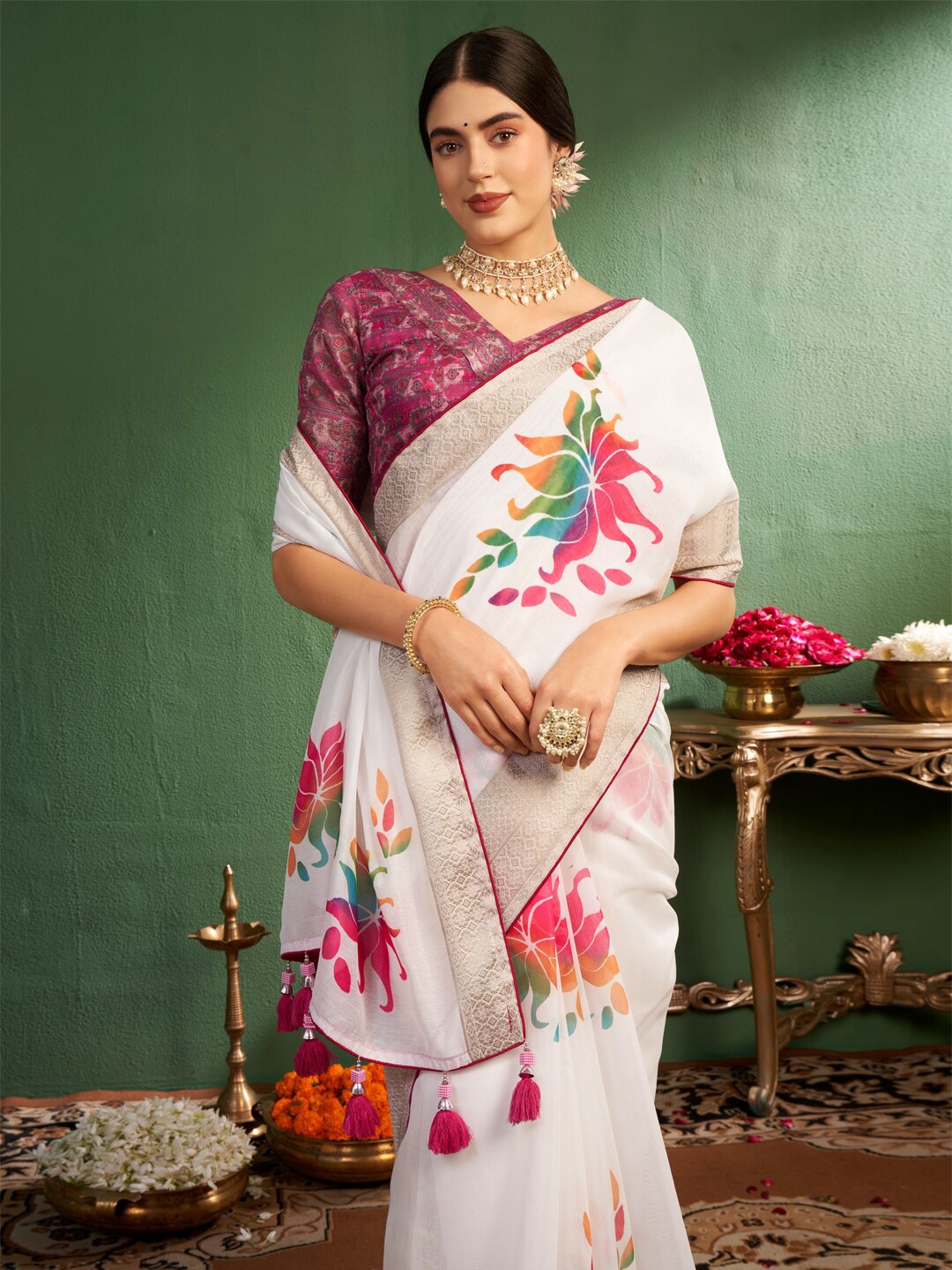 

Sangria Floral Printed Coimbatore Cotton Saree, White