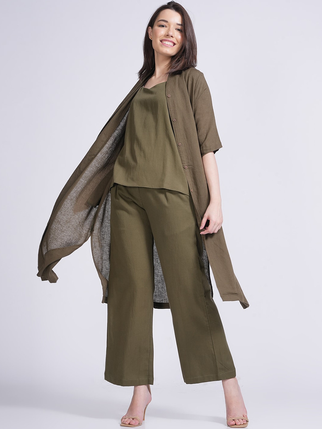 

Saltpetre Dakota Shoulder Straps Top & Collar Neck Shirt With Mid-rise Trouser, Olive