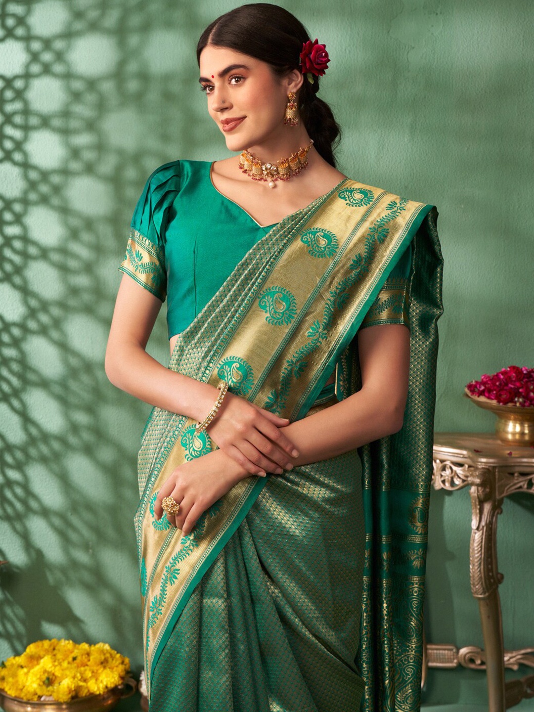 

Sangria Floral Woven Design Banarasi Saree, Green