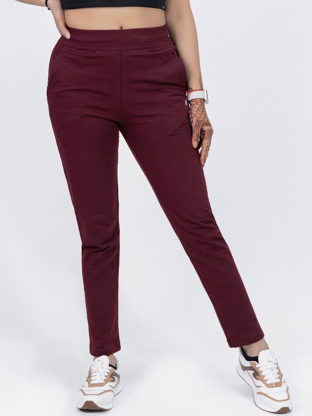 

FLURR Women Smart Mid-Rise Regular Trousers Trousers, Maroon