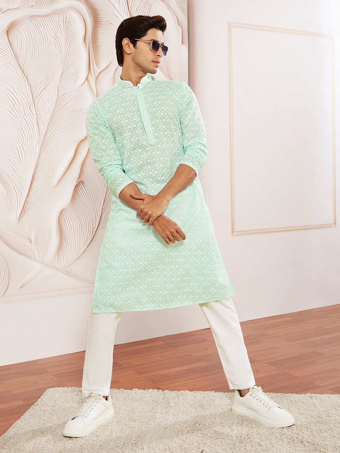 

VASTRAMAY Embroidered Regular Chikankari Kurta with Pyjama, Green