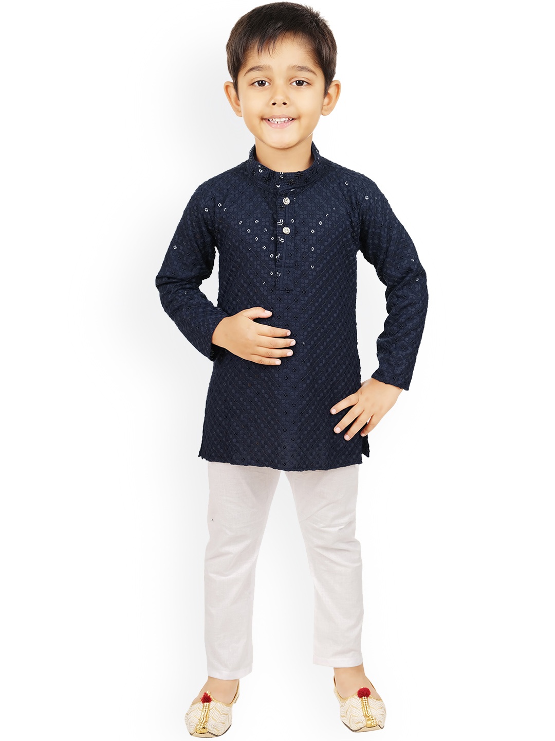 

CELEBRITY CLUB Boys Ethnic Motifs Embroidered Regular Kurta & Pyjamas, Navy blue