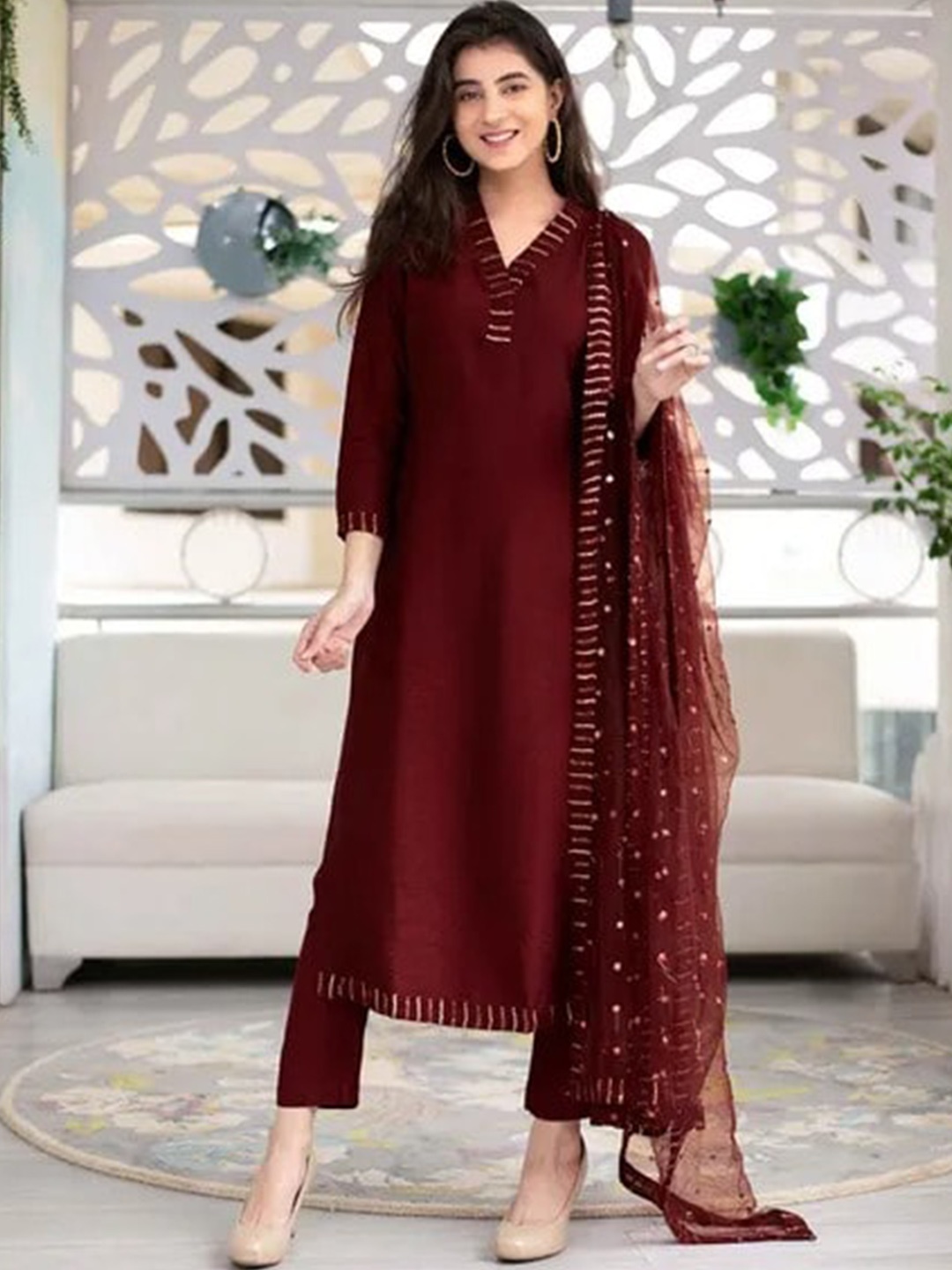 

SWAADHI Yoke Design Regular Sequinned Kurta with Harem Pants & With Dupatta, Maroon