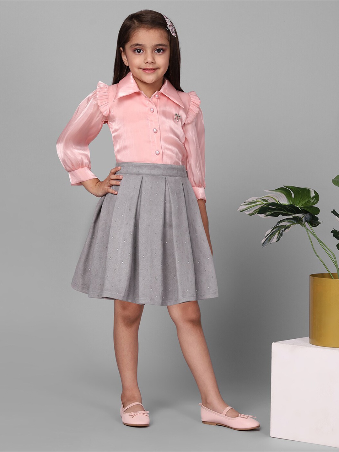 

Macwin Girls Embellished Suede Shirt With Skirt, Pink