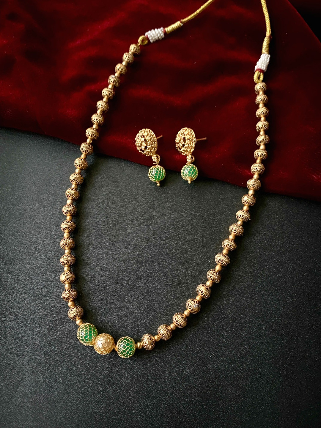 

Pihtara Jewels Gold-plated Matar Stone Studded Pearls Jewellery Set