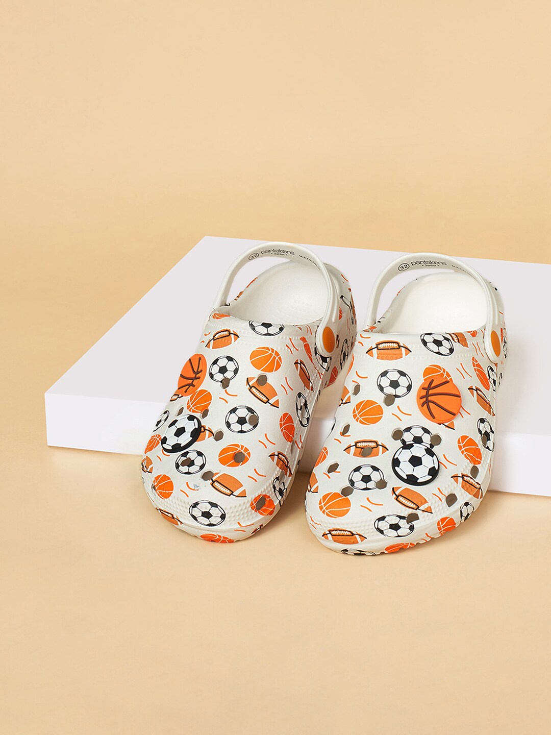 

Pantaloons Junior Boys Printed Clogs, Off white