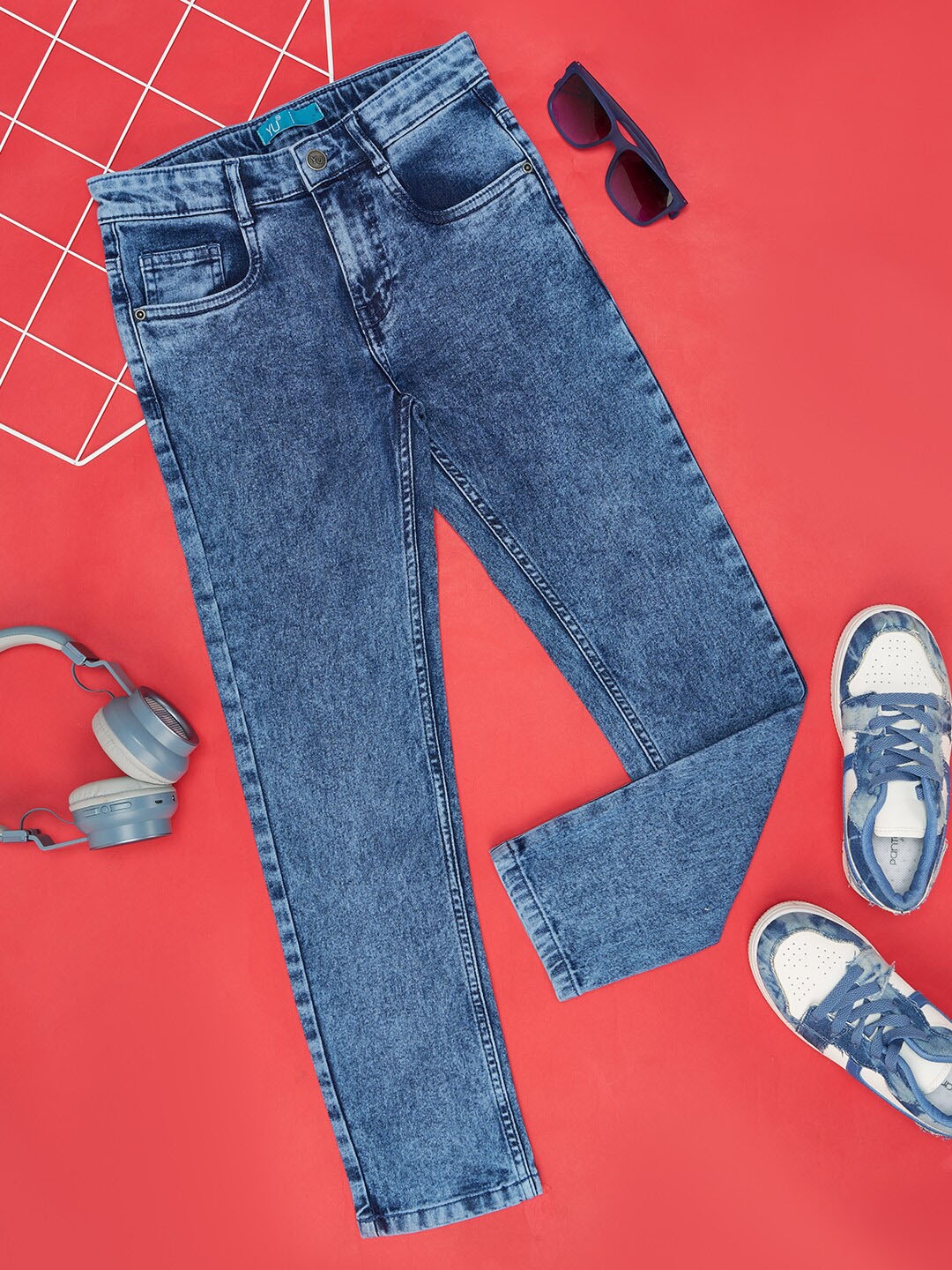 

YU by Pantaloons Boys Mid Rise Heavy Fade Stretchable Jeans, Blue