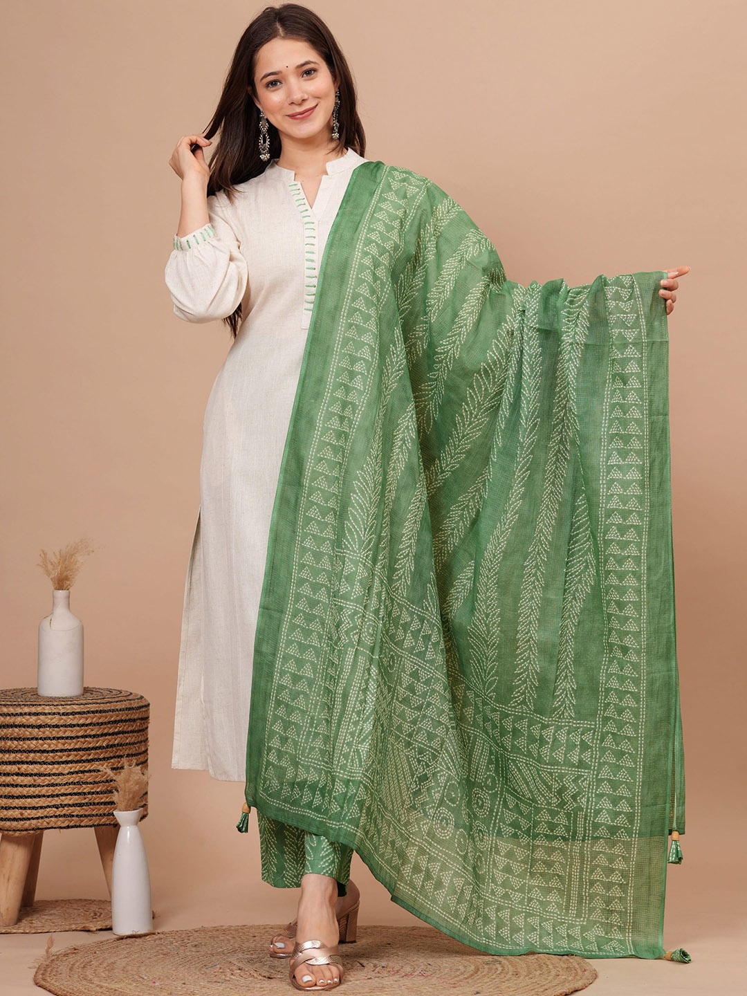 

MissKurti Regular Thread Work Pure Cotton Kurta with Palazzos & Dupatta, Off white