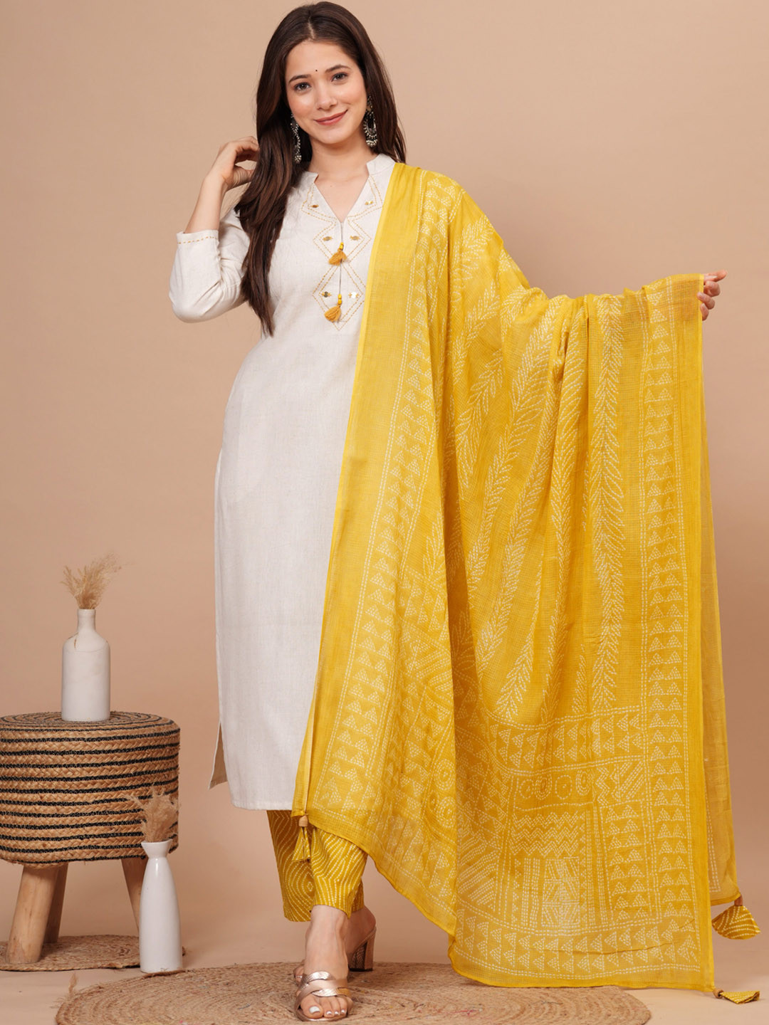

MissKurti Yoke Design Regular Thread Work Pure Cotton Kurta with Palazzos & Dupatta, Off white