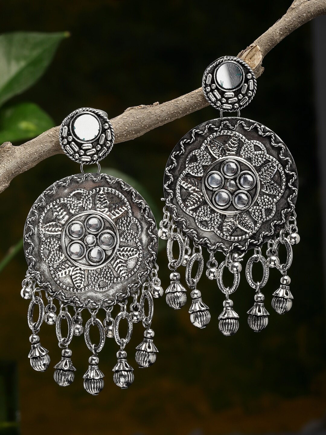 

CHUI MUI Silver-Plated Contemporary Drop Earrings