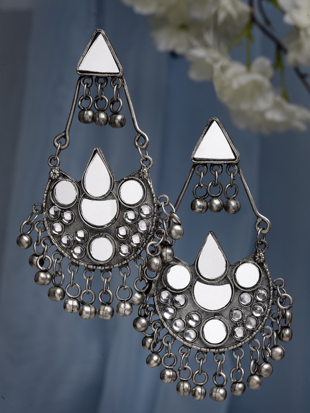 

CHUI MUI Silver-Plated Mirror-Studded Oxidised Contemporary Chandbalis