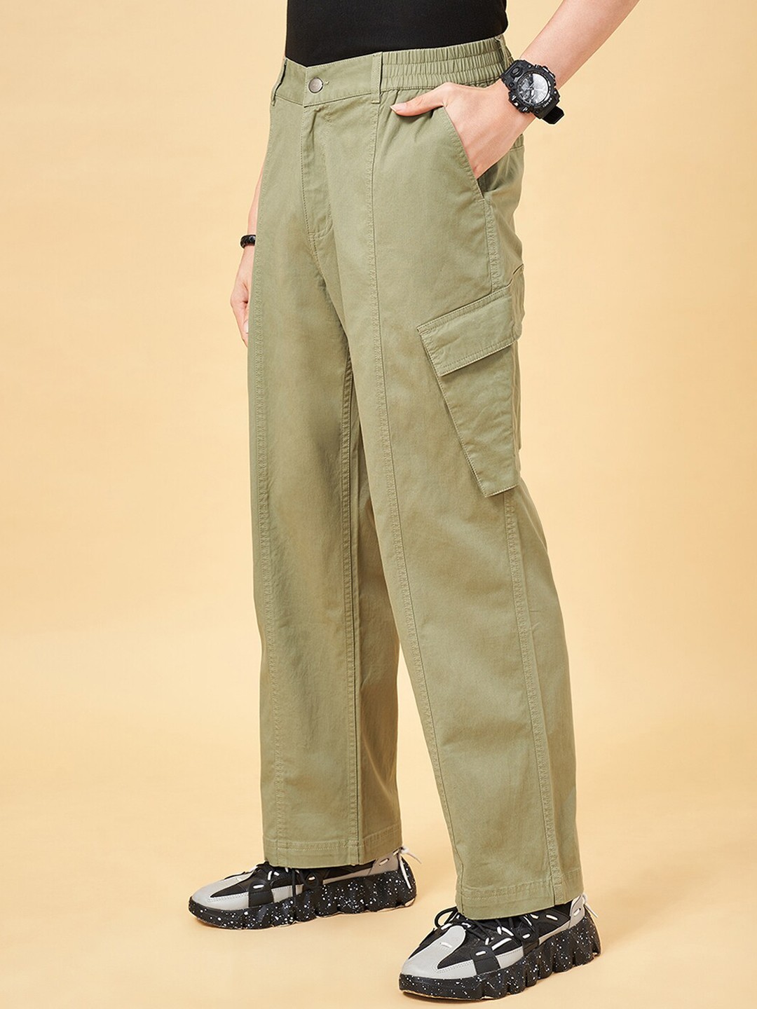 

YU by Pantaloons Men Mid Rise Cargo, Olive