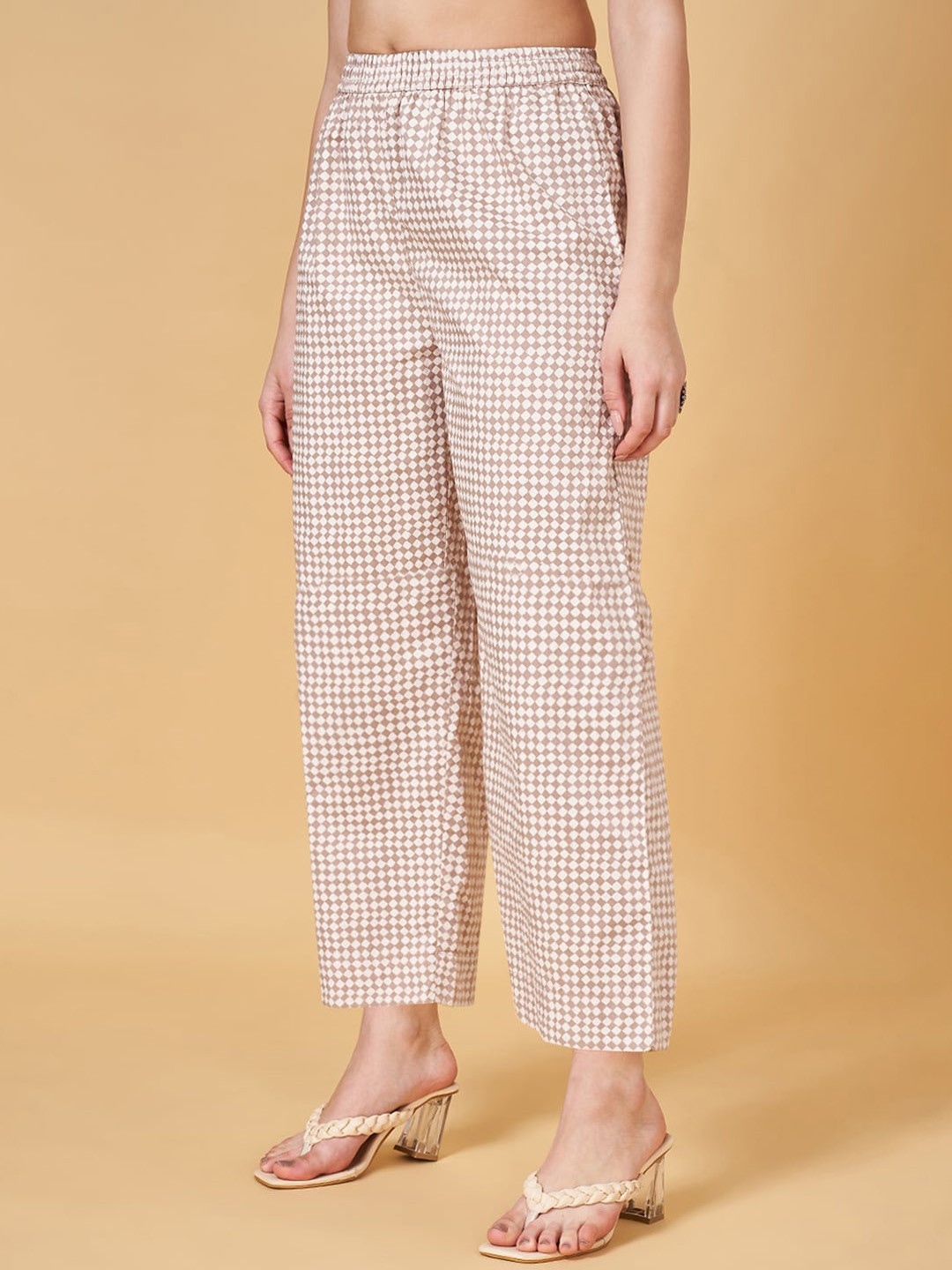 

RANGMANCH BY PANTALOONS Women Mid-Rise Pure Cotton Trousers, Khaki