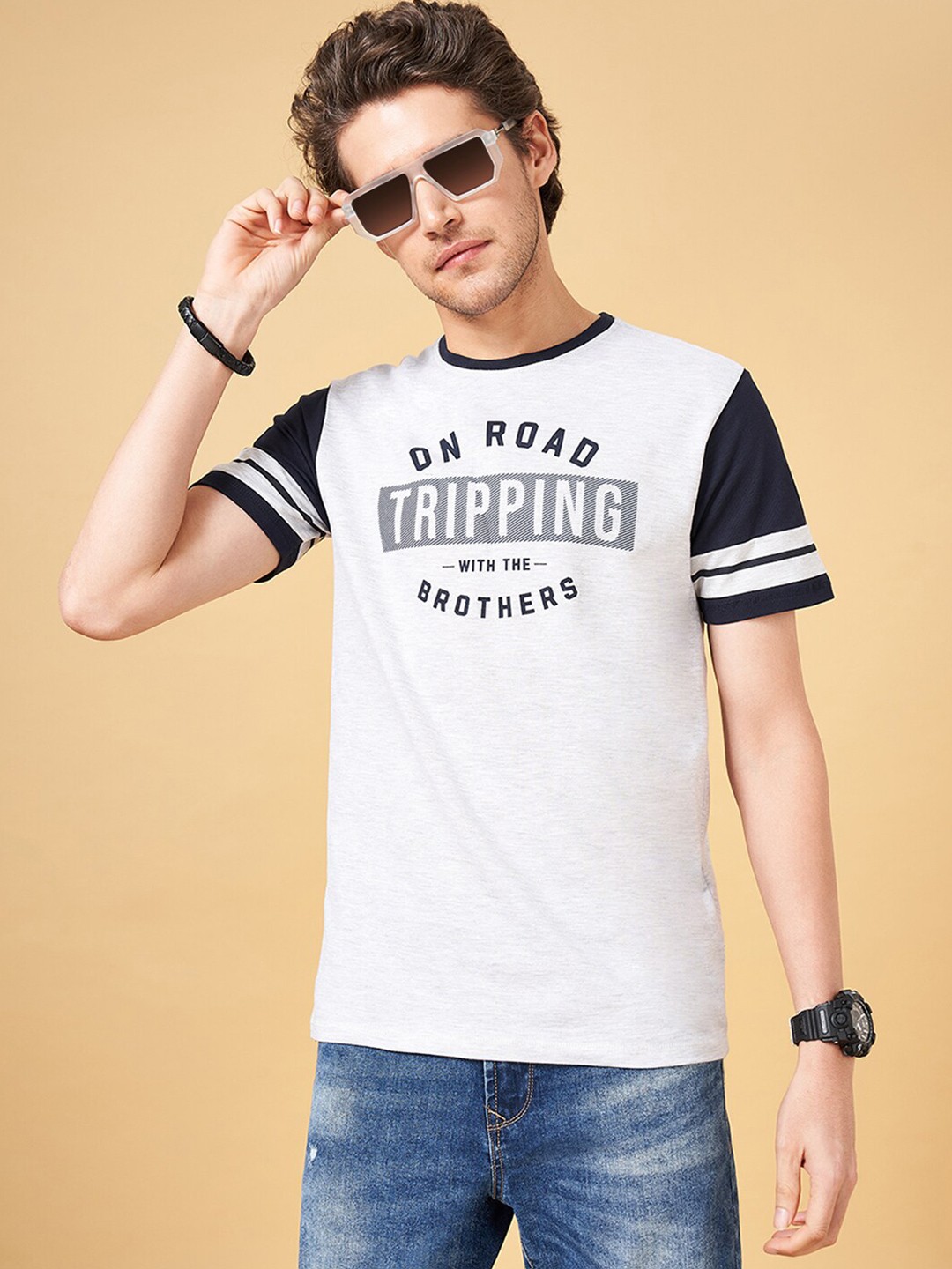 

SF JEANS by Pantaloons Typography Printed Pure Cotton Slim Fit T-shirt, Grey
