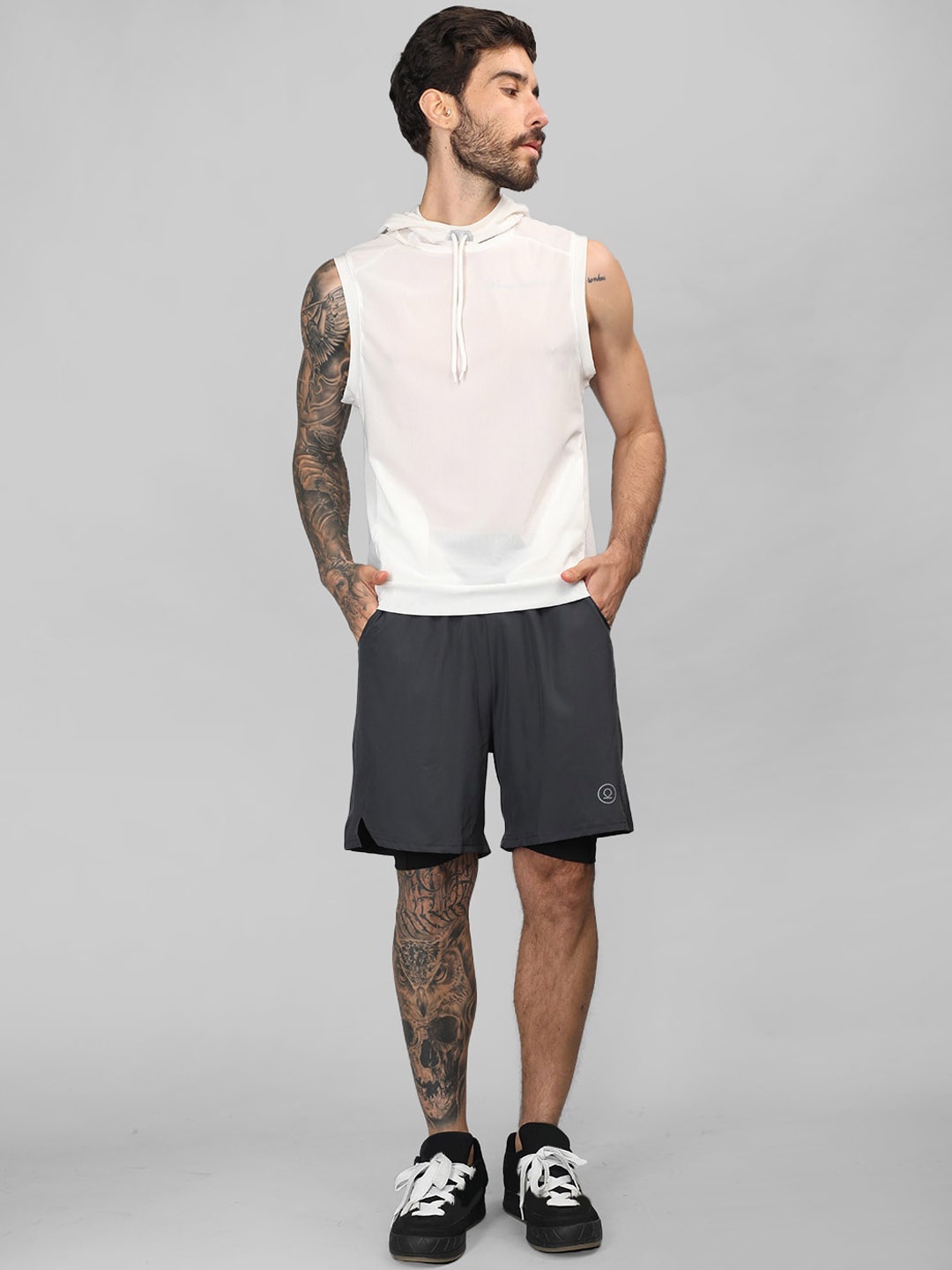 

CHKOKKO Men Mid-Rise Sports Shorts, Grey