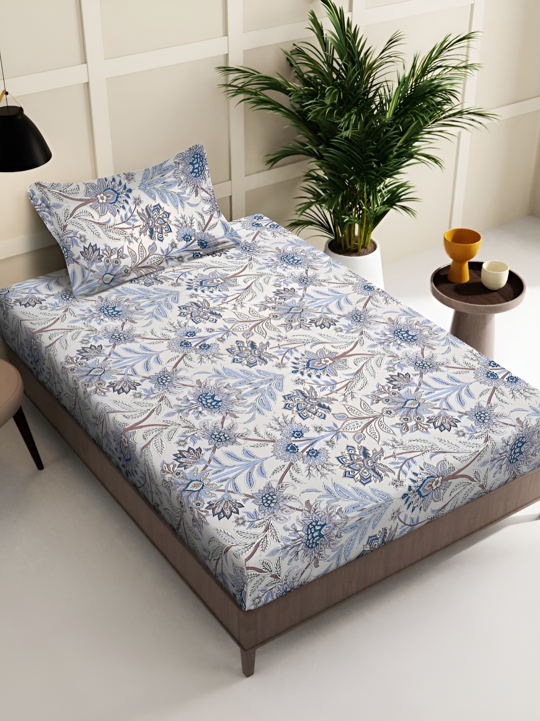 

KLOTTHE White & Blue Floral Printed 300 TC Single Bedsheet With Pillow Cover