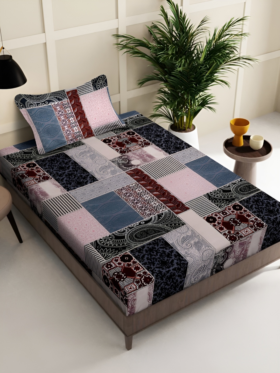 

KLOTTHE Blue & Pink Ethnic Motifs Printed 300 TC Single Bedsheet With Pillow Cover