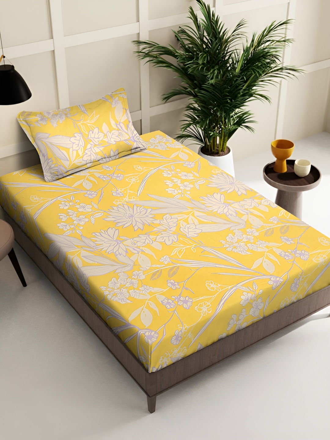 

KLOTTHE Yellow & White Floral Printed 300TC Single Bedsheet With Pillow Cover